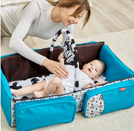 Portable Baby Crib and Large Capacity Mommy Bag