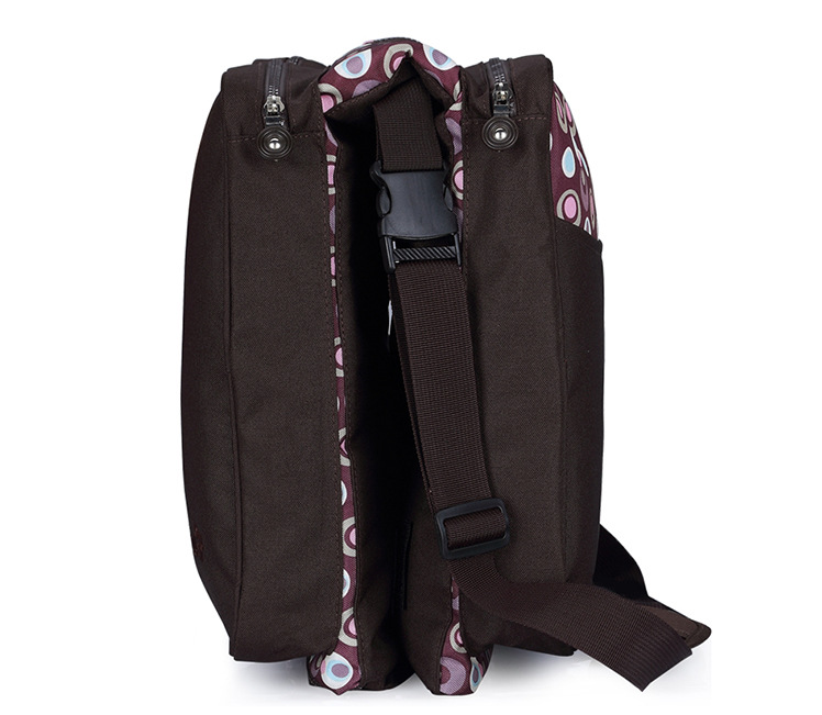 Portable Baby Crib and Large Capacity Mommy Bag
