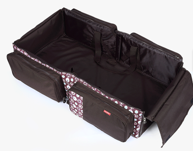 Portable Baby Crib and Large Capacity Mommy Bag